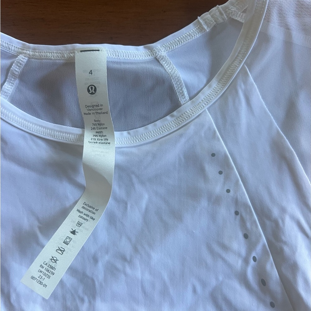 Lululemon Sculpt Cropped Tank Top Pleated White - Worn Once - Picture 2 of 3